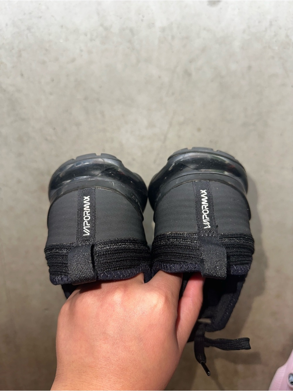 Nike Air VaporMax 2020 Flyknit Triple Black GS Youth 7Y Women’s 8.5 - Picture 10 of 10